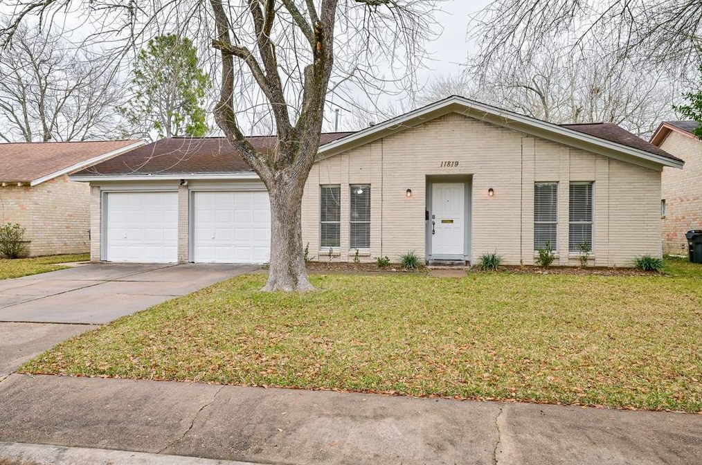 11819 S Perry Ave, Houston, TX 77071