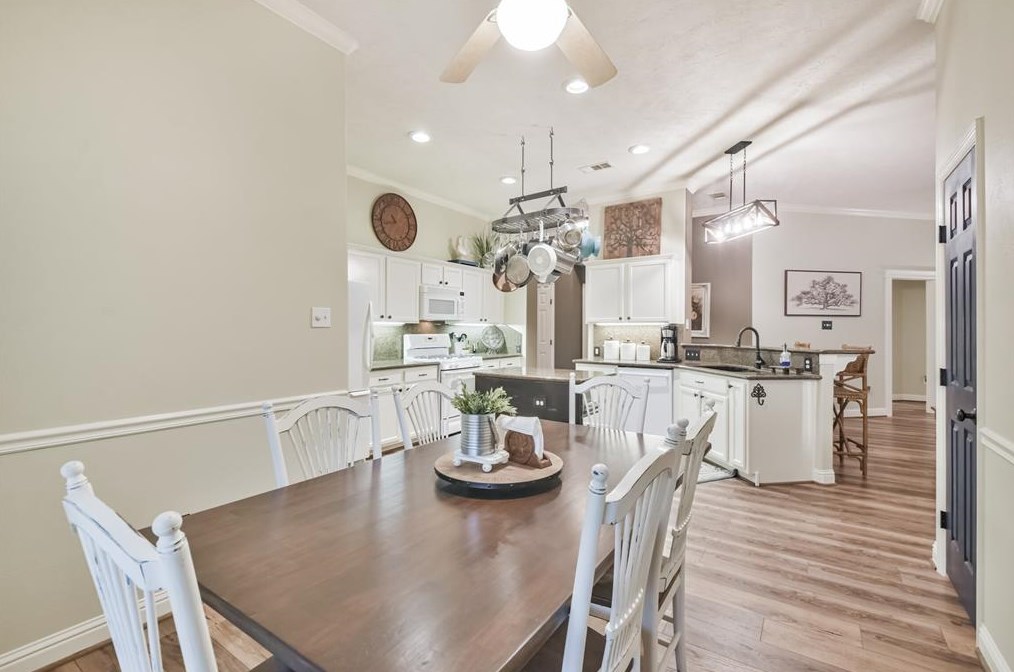 11706 Cyn Mist Ln, Tomball TX  77377-7674 exterior