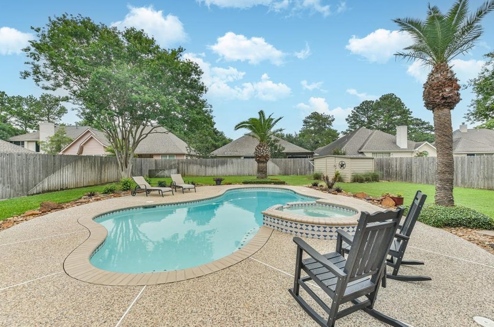 11706 Cyn Mist Ln, Tomball TX  77377-7674 exterior