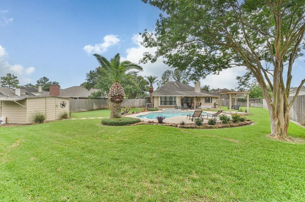 11706 Cyn Mist Ln, Tomball TX  77377-7674 exterior