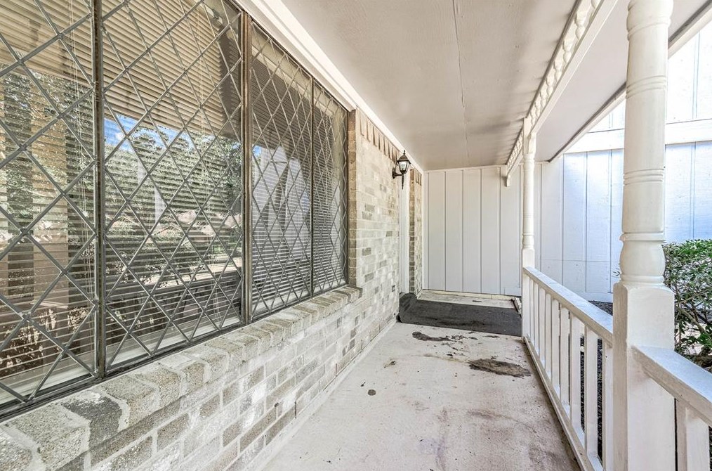 10615 Trading Post Dr, Houston TX  77064-7042 exterior