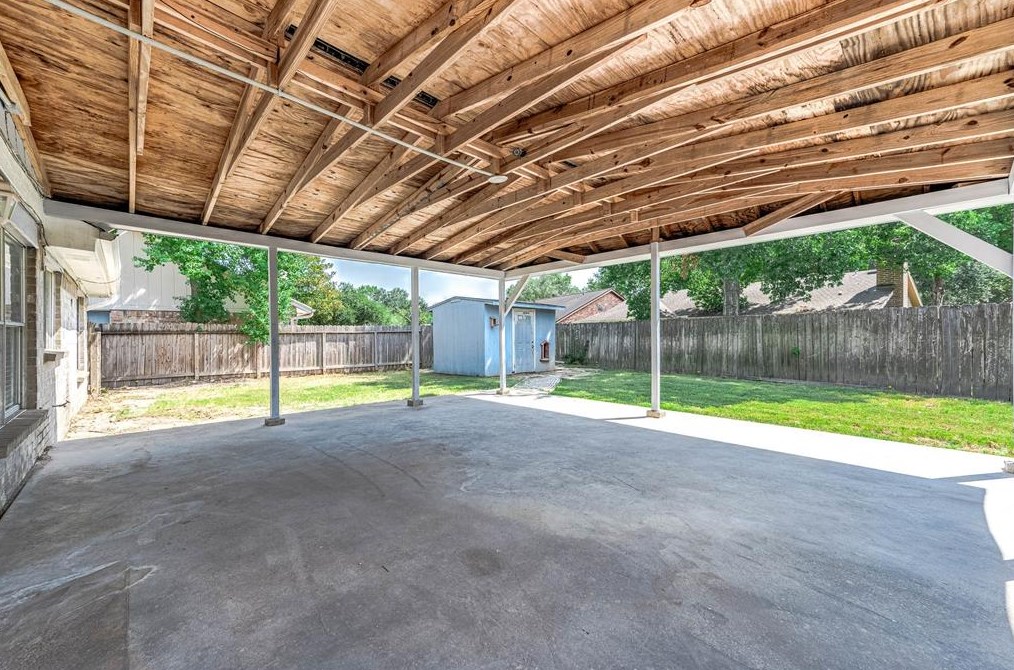 10615 Trading Post Dr, Houston TX  77064-7042 exterior