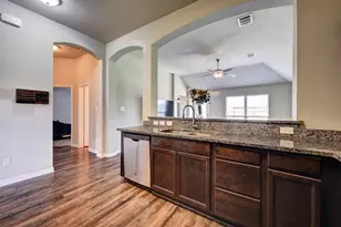808 Mockingbird St, Navasota, TX 77868 - Photo 8