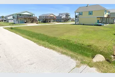 4118 Grayson Drive, Galveston, TX 77554 - Photo 6