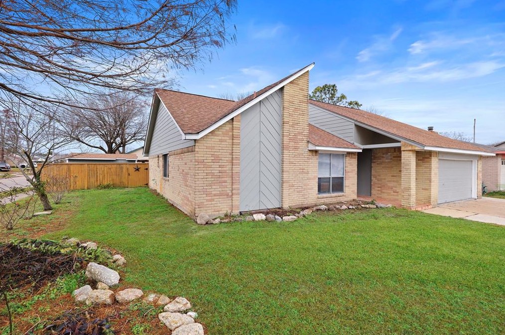 1401 Wilson Dr, Deer Park, TX 77536
