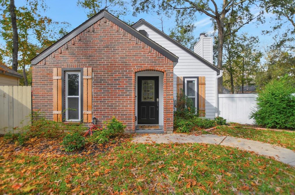 11 Bitterwood Ct, Spring, TX 77381