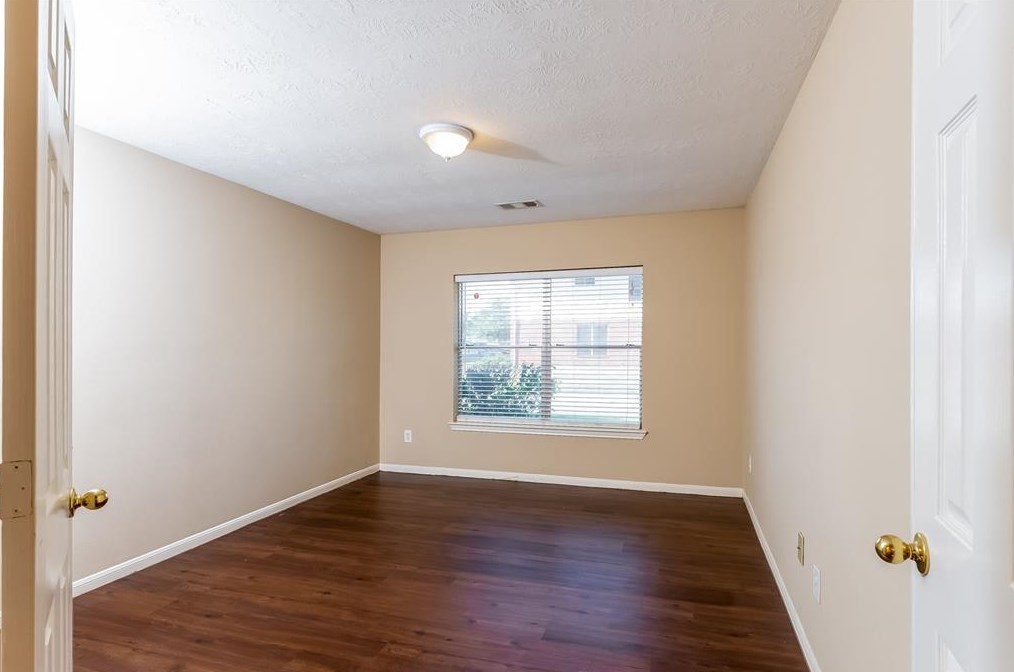 1226 Peacham Ct, Fresno, TX 77545