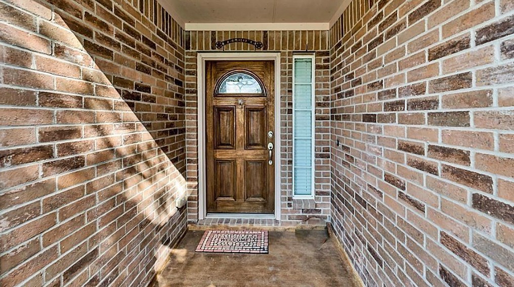 5220 La Rocco Way, Alvin, TX 77511
