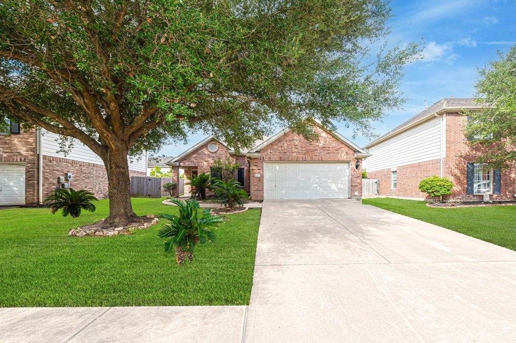 3227 Lantern Bay Ln, Katy, TX 77449-8127