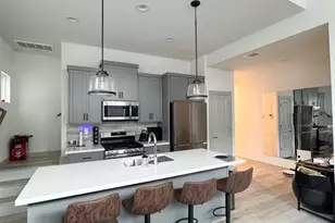 719 N Emile St, Houston, TX 77020 - Photo 2