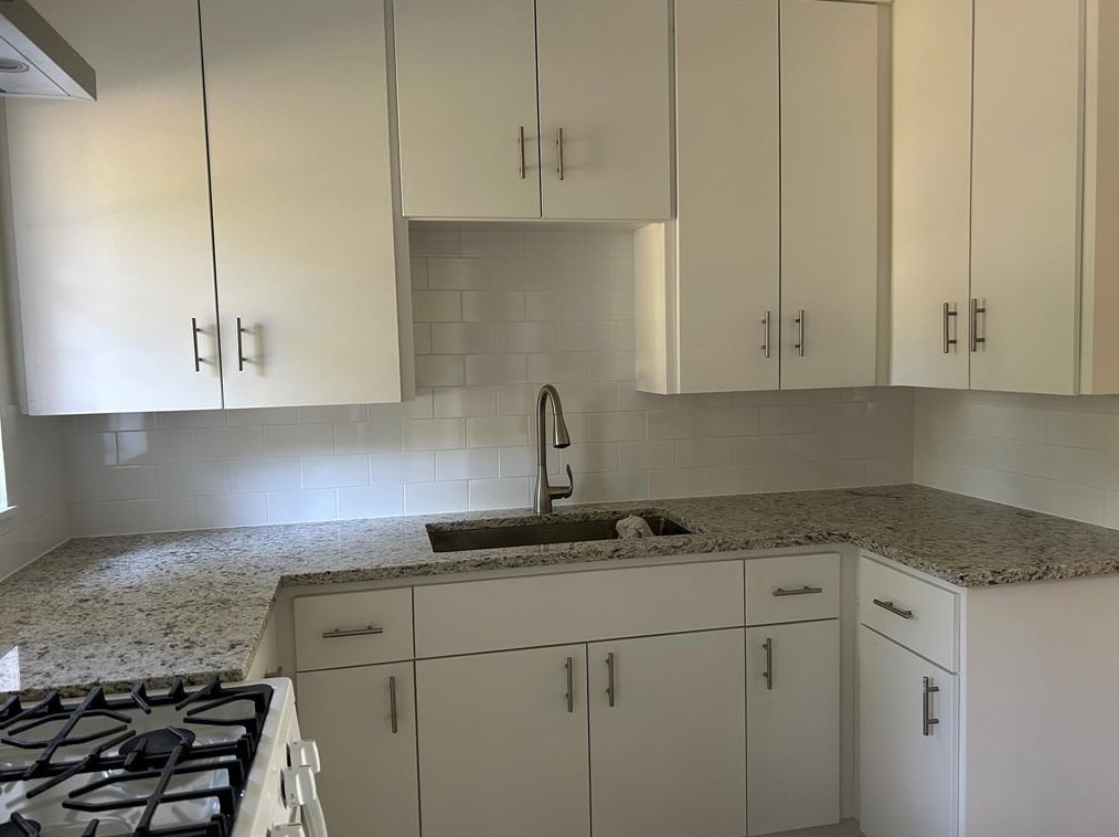 6022 Yale St, Houston, TX 77076