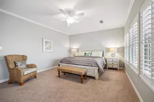 411 Sunset Cir, Tiki Island, TX 77554 - Photo 16