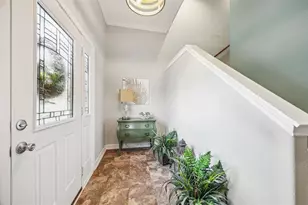 411 Sunset Cir, Tiki Island, TX 77554 - Photo 6