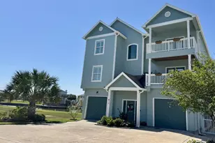 411 Sunset Cir, Tiki Island, TX 77554 - Photo 4
