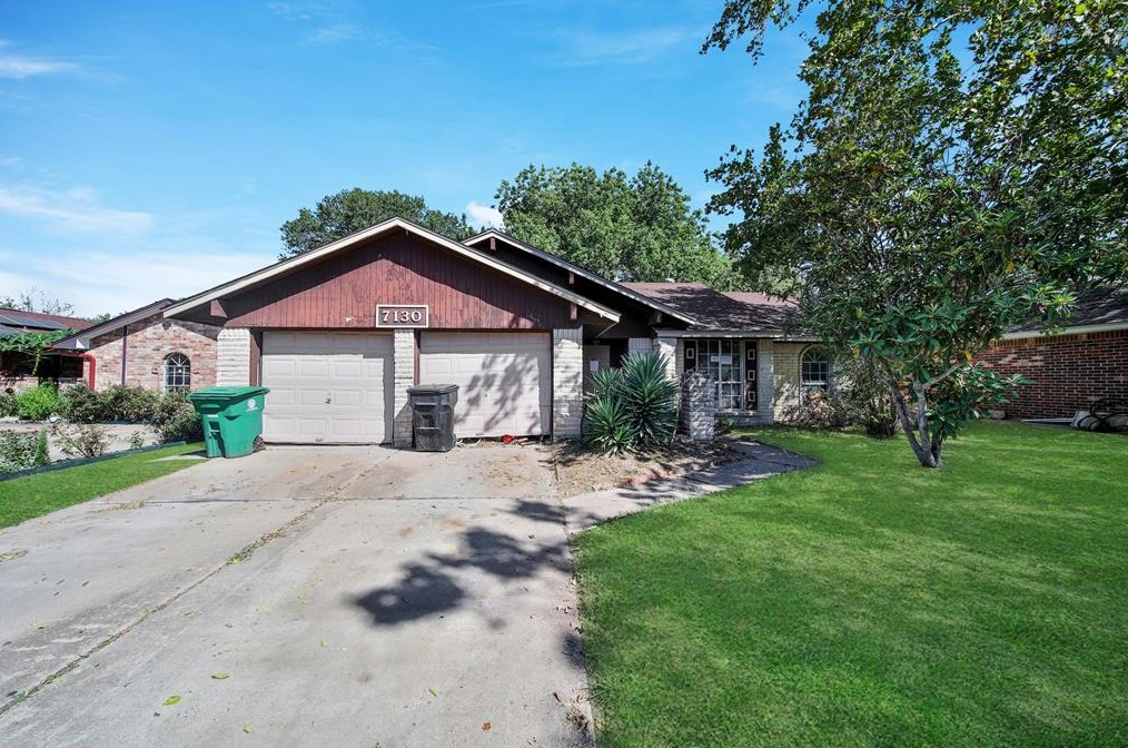 7130 Woodsman Trl, Houston, TX 77040-1840