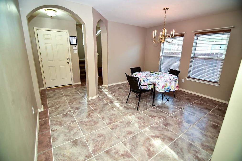 6318 Sunlit Orchard Dr, Houston, TX 77072-2484