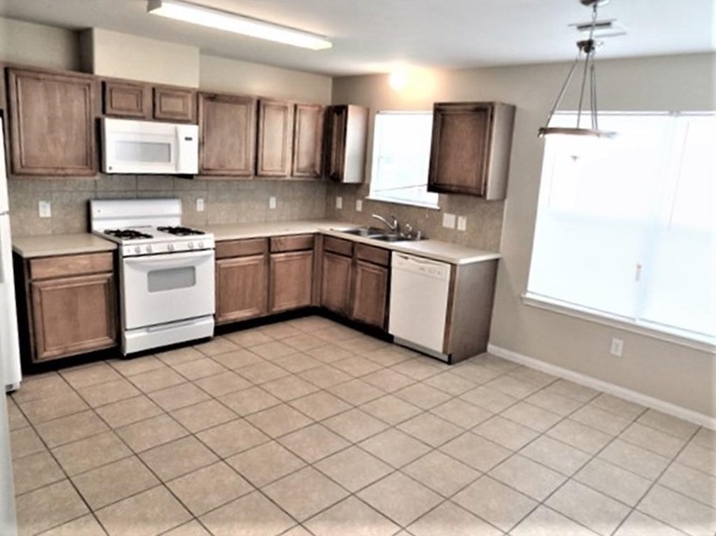 17330 Cormorant Ct, Humble, TX 77396-1567
