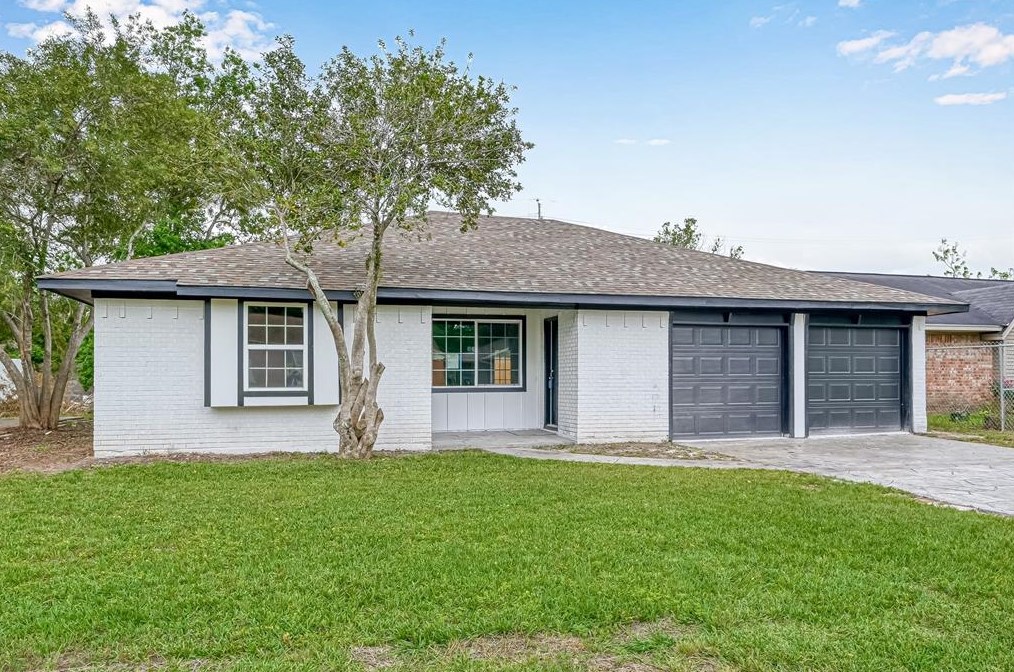 17114 Folsom Dr, Houston, TX 77049