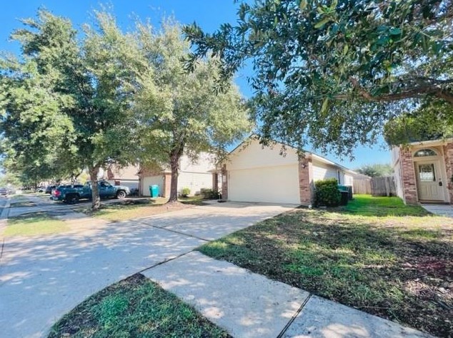 21606 Falvel Lake Dr, Spring TX  77388-2522 exterior