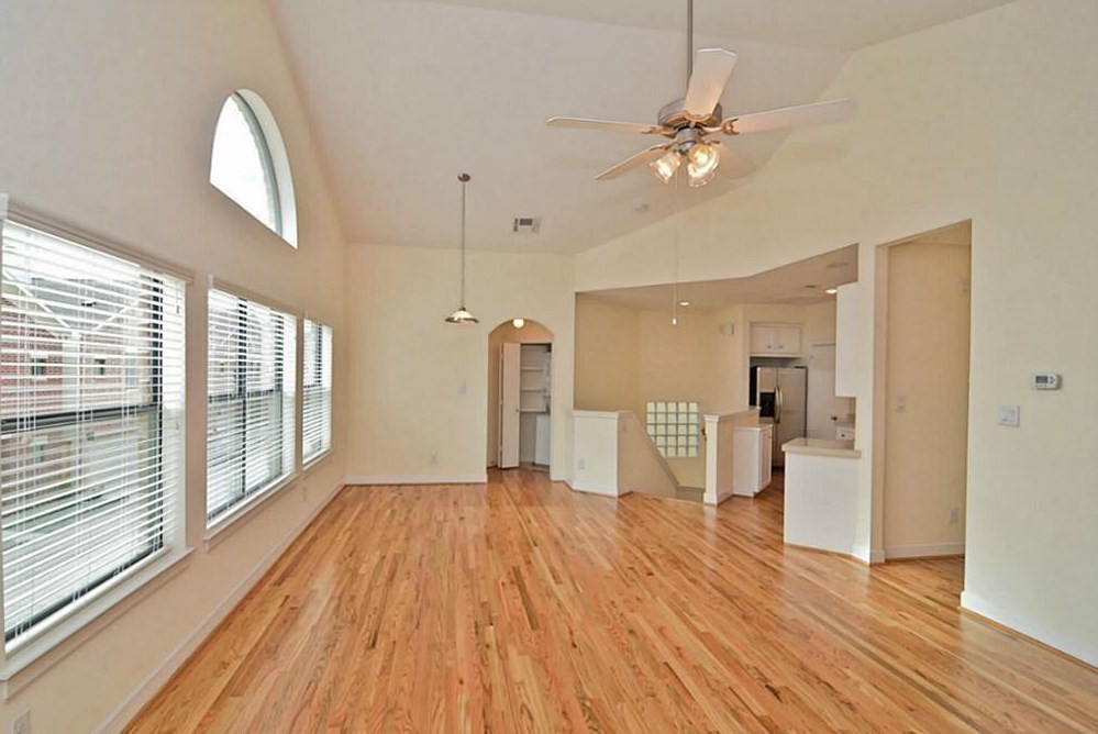 3725 Main Plaza Dr, Houston TX  77025-5944 exterior