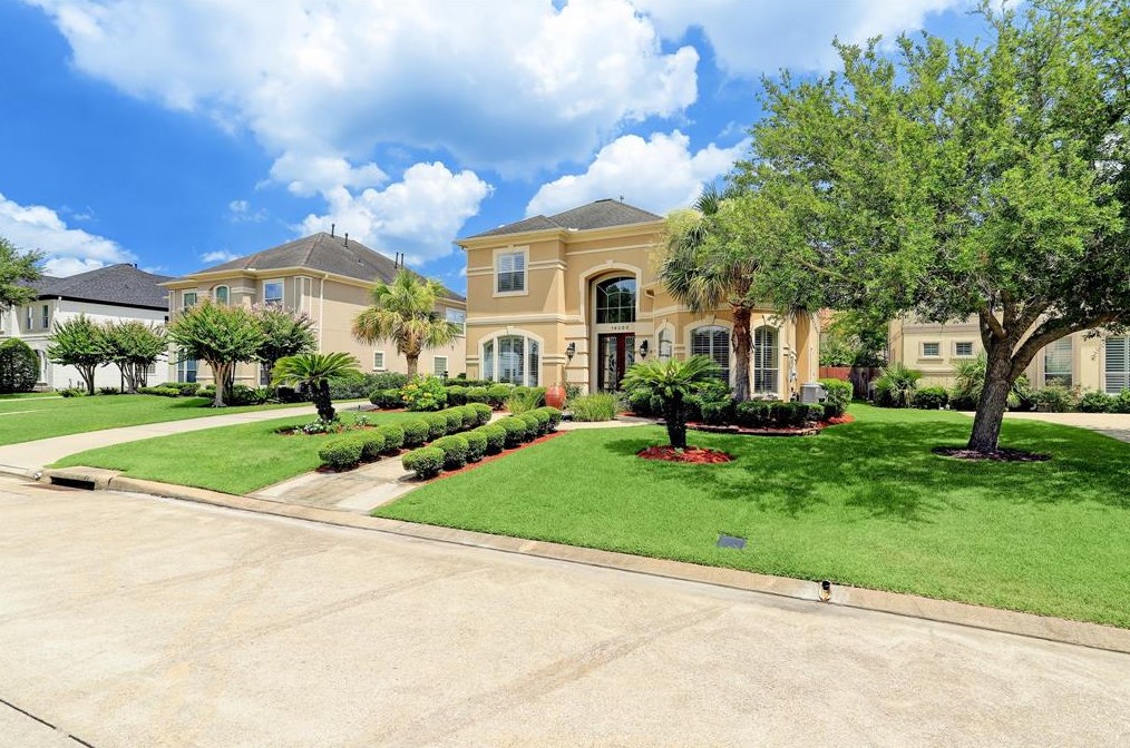 14206 Quiet Bluff Ln, Houston, TX 77077-1791