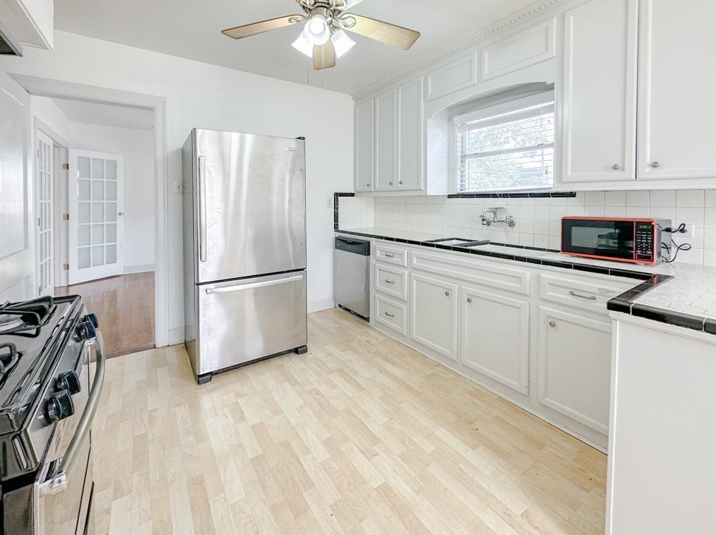 5811 Lake St, Houston TX  77005-2417 exterior