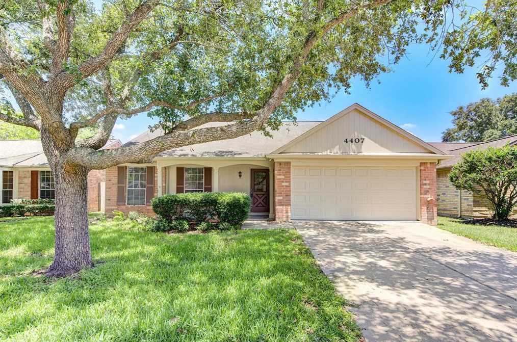 4407 Alamo Ave, Sugar Land, TX 77479