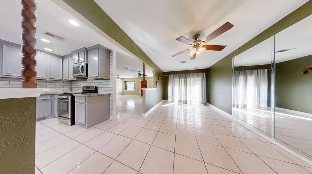 9623 Coahuila St, Houston TX  77013-3811 exterior