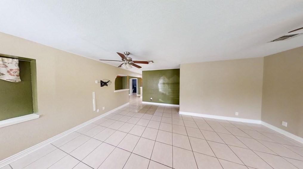 9623 Coahuila St, Houston, TX 77013