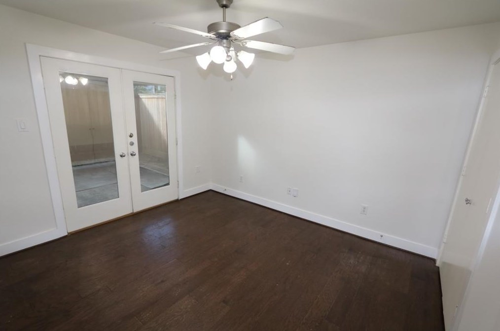 1046 W 25th St, Houston, TX 77009