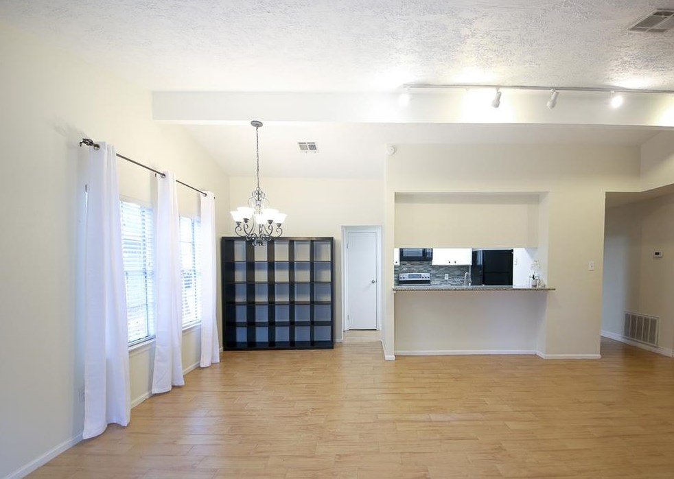 11 Trummel Ct, Spring, TX 77381
