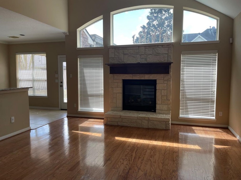 1515 Mesa Verde Dr, League City, TX 77573-7043