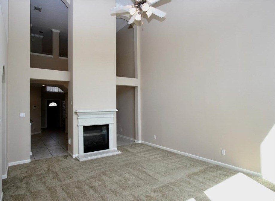 2011 Marchwood Manor Dr, Houston TX  77090-2218 exterior