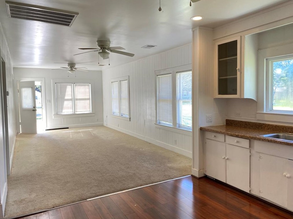 6026 Dubose St, Wallis TX  77485-9800 exterior