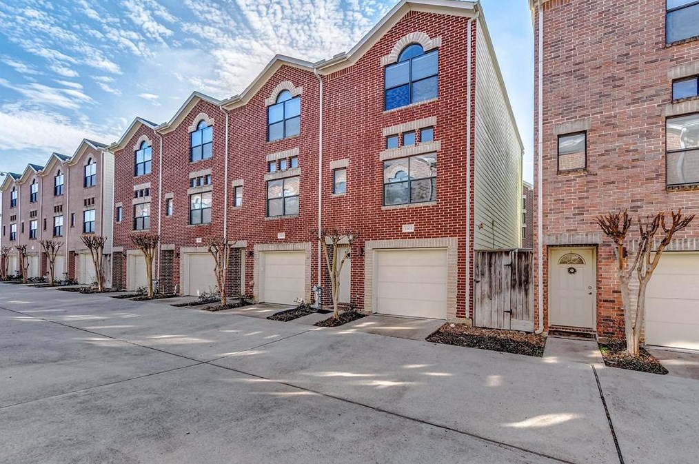 3501 Link Valley Dr #1101, Houston, TX 77025