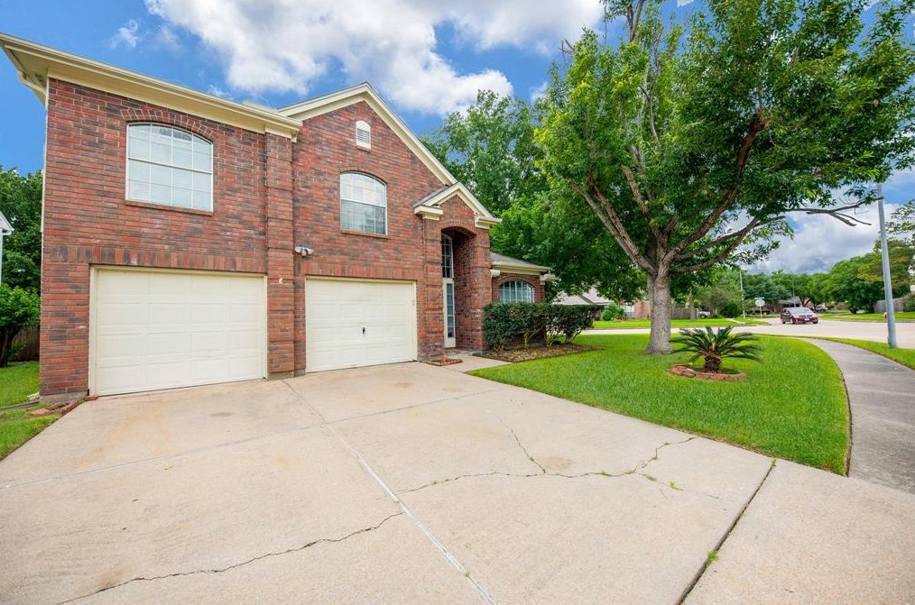 20431 Apache Lake Dr, Katy TX  77449-6273 exterior
