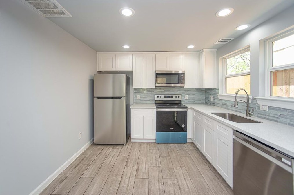 13521 Peoria St #2, Houston, TX 77015