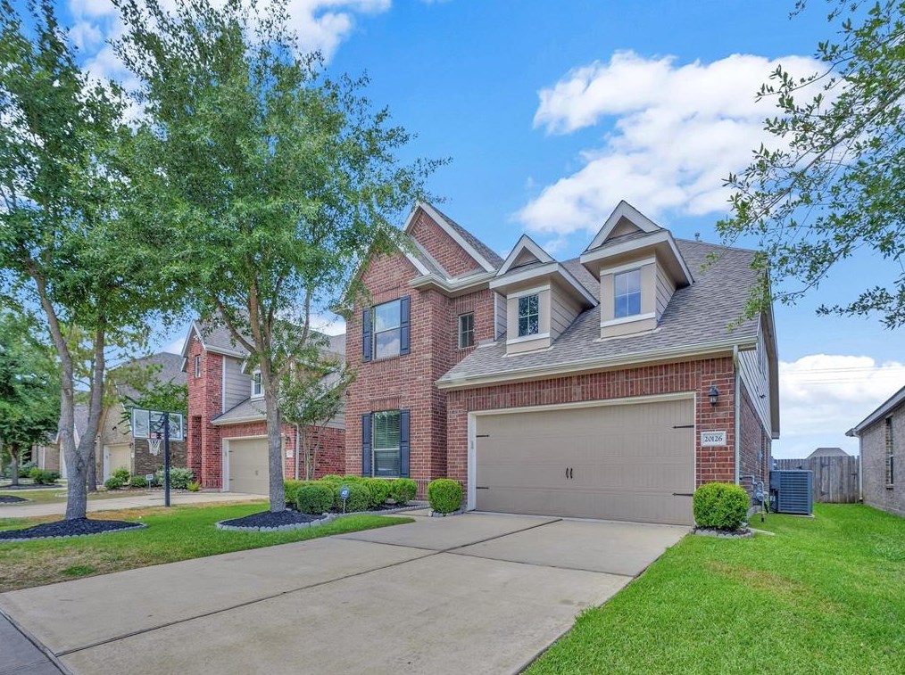 20126 Emerald Mountain Dr, Richmond, TX 77407