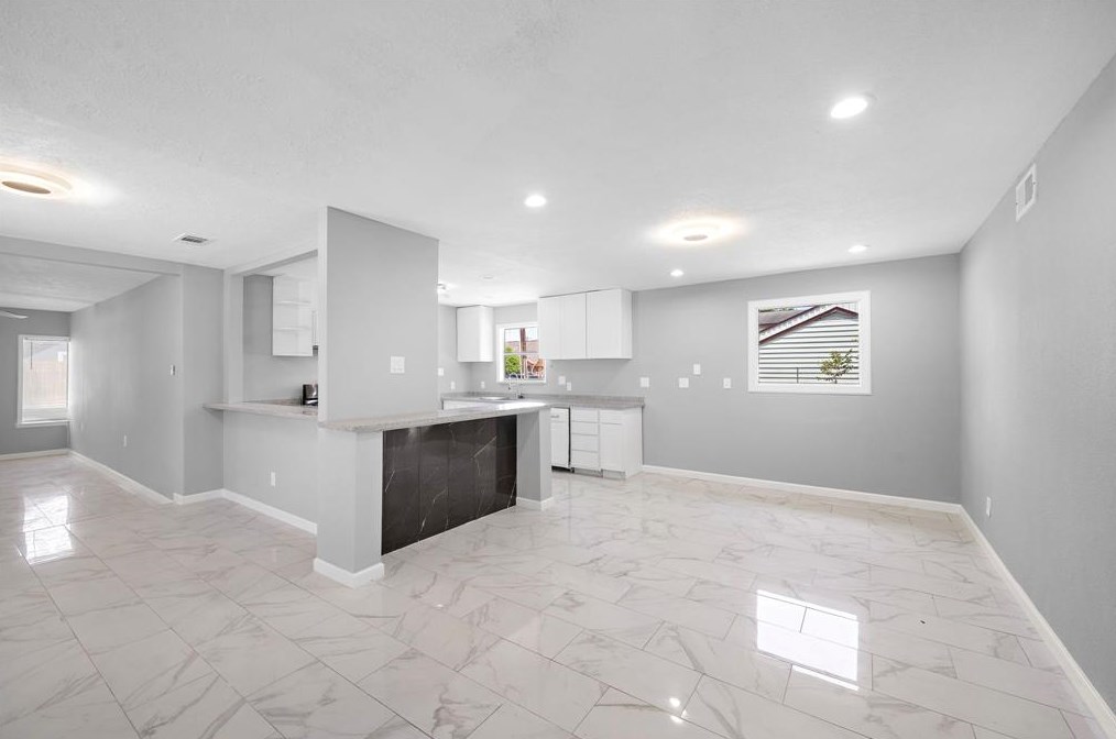 13303 Glenwyck St, Houston TX  77045-3213 exterior