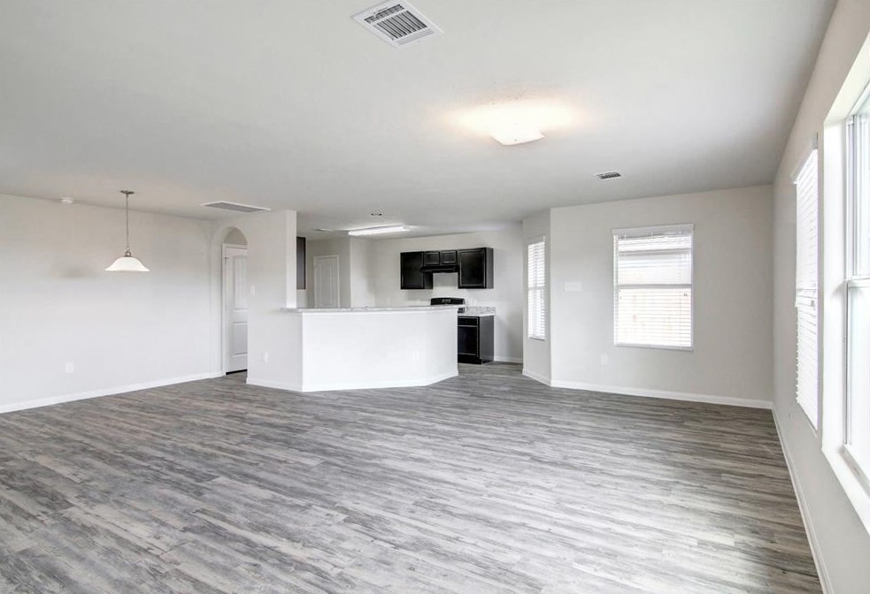 5626 Plantation Forest Dr, Katy TX  77449-1572 exterior