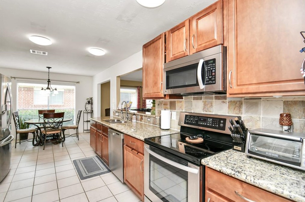 11119 Kirkvale Dr, Houston TX 77089-3636 exterior