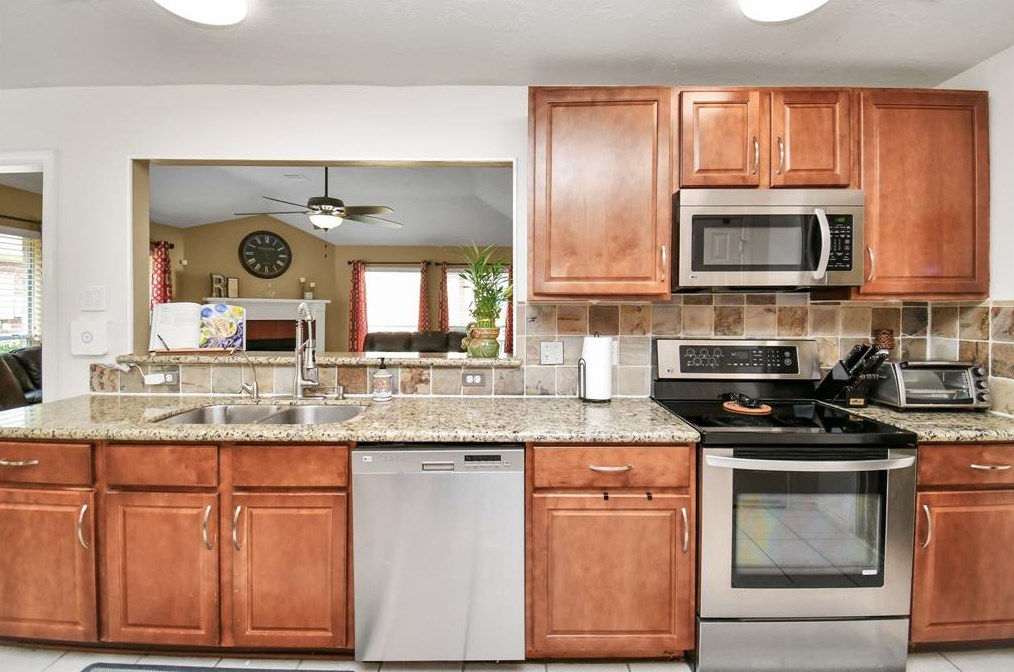 11119 Kirkvale Dr, Houston TX 77089-3636 exterior