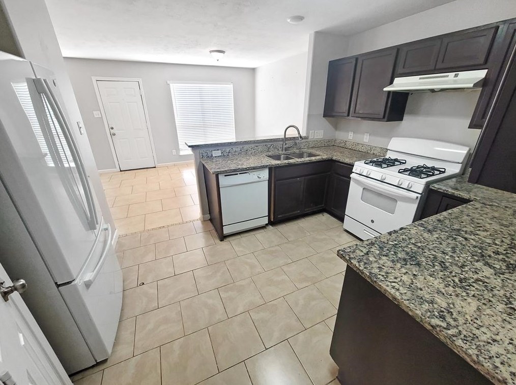 13418 Ryan Ridge Ln, Houston, TX 77044-5671