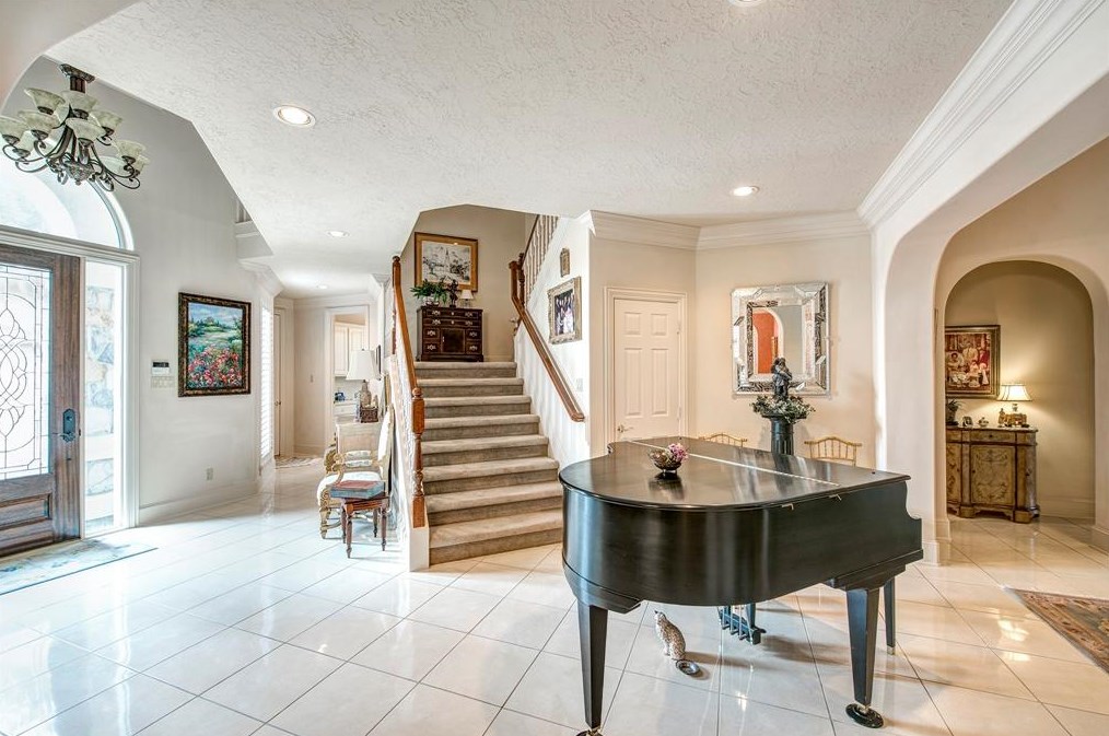 14230 Summer Rose Ln, Houston, TX 77077-1959