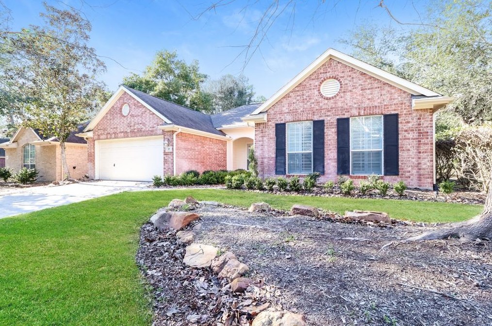 27 S Misty Canyon Pl, Conroe, TX 77385