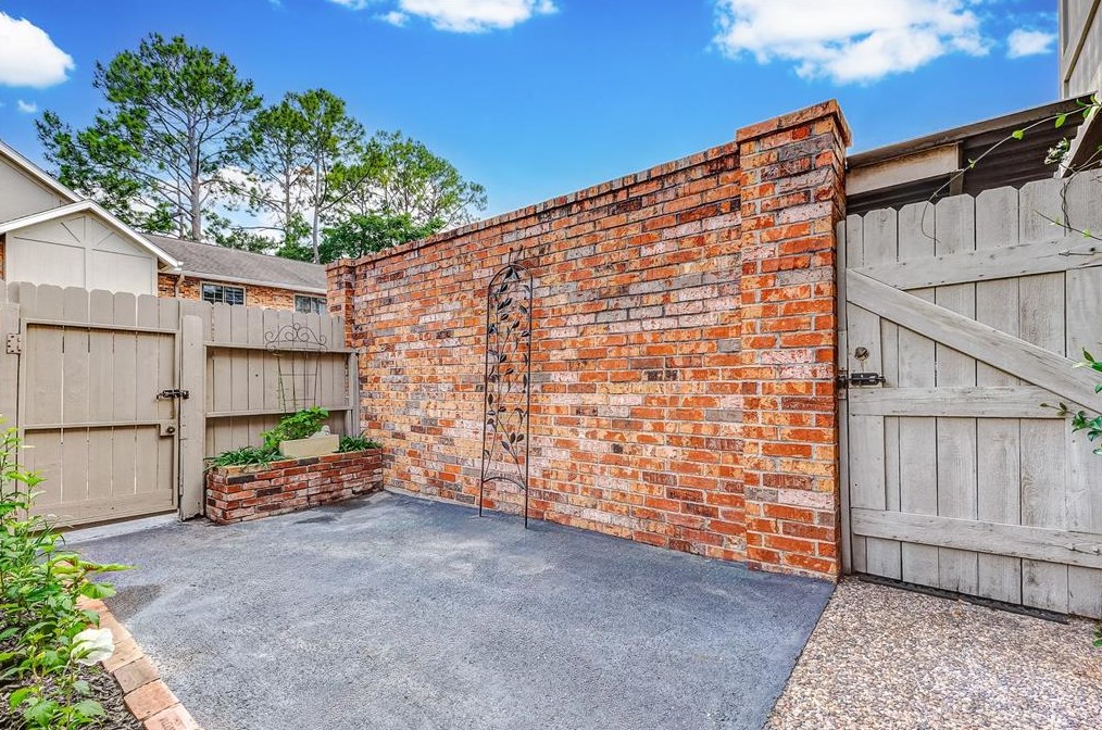 515 Tallowood Rd #49, Houston, TX 77024