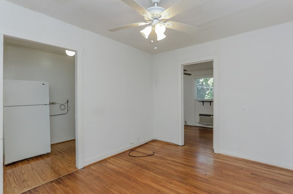 1826 1/2 W Main St #2, Houston, TX 77098