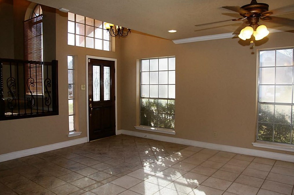 7335 Oak Walk Dr, Humble, TX 77346-3173