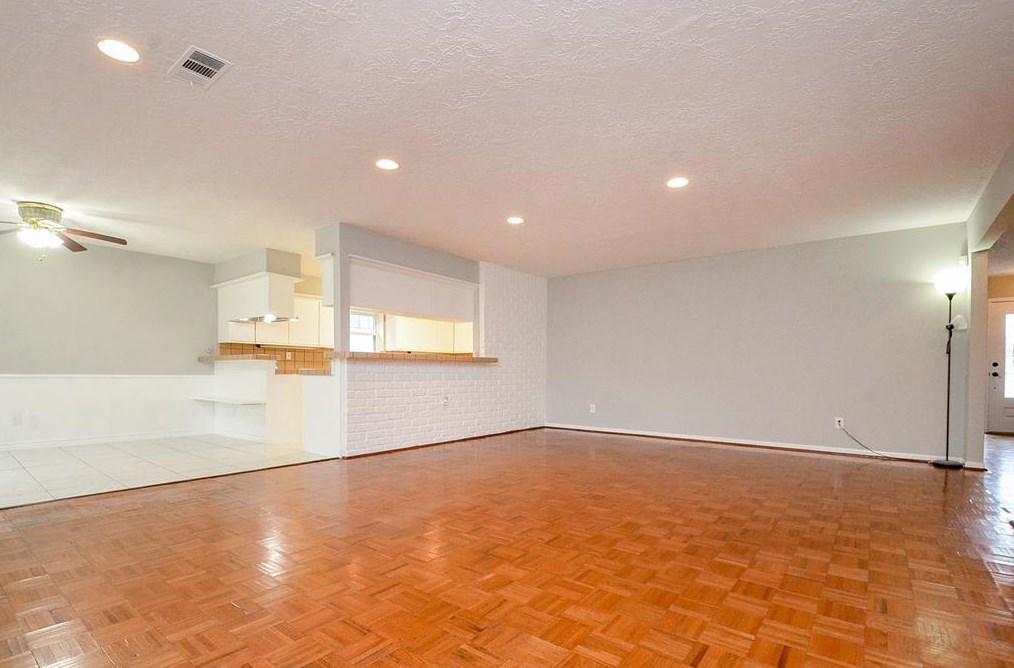 12222 Grn Glade Dr, Houston TX  77099-3118 exterior