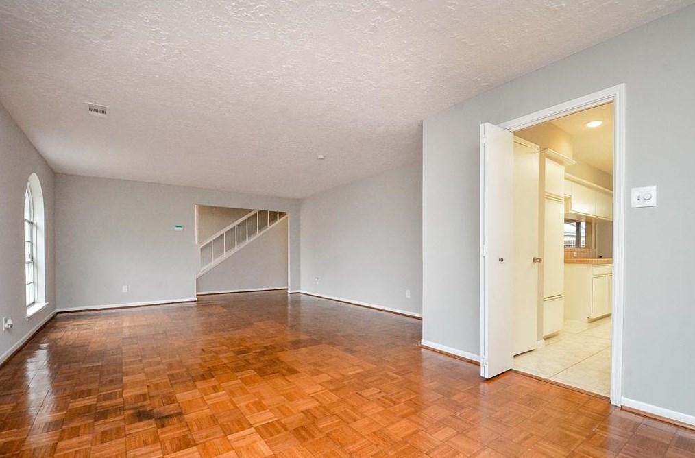12222 Grn Glade Dr, Houston TX  77099-3118 exterior